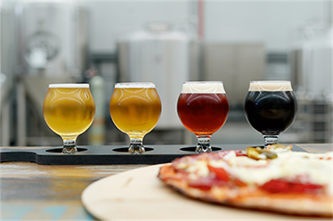 41.Escape Brewing - Beer paddle with pizza.png